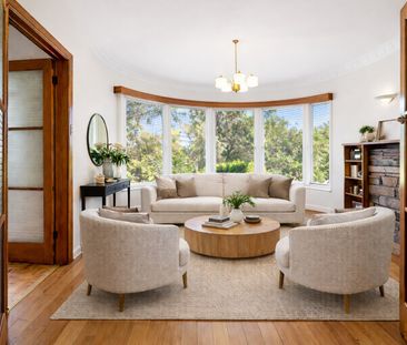 10 Jolly Street, Frankston VIC 3199 - House For Rent | Domain - Photo 1