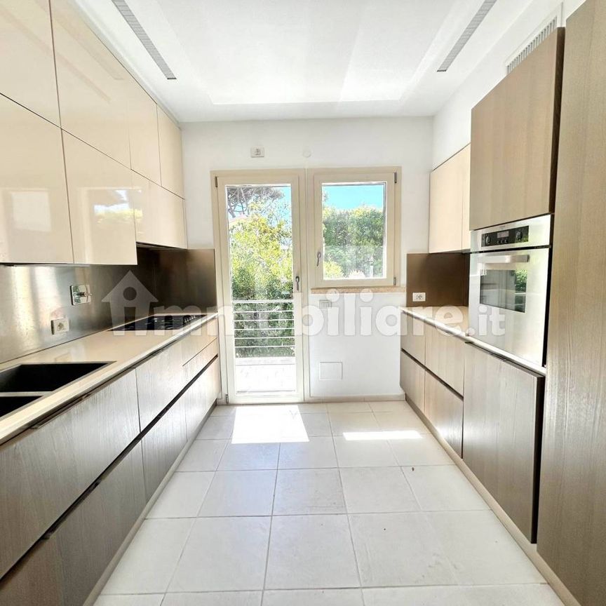 Villa unifamiliare via Bussana 75, Fregene, Fiumicino - Photo 1