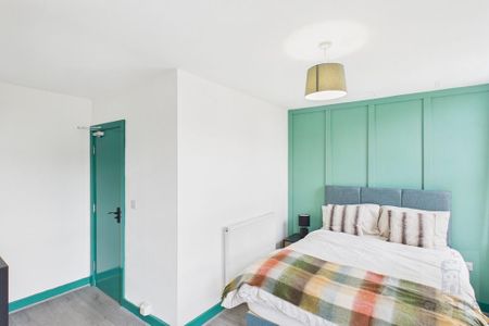 6 bedroom terraced house to rent - Photo 4