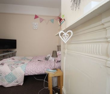 6 Bed - Winston Gardens, Headingley, Leeds - Photo 6