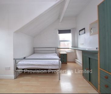 4 Bedroom Houses Hyde Park Leeds - Photo 2