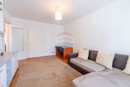 Apartament cu 3 camere de inchiriat – Cluj-Napoca, Str.... - Photo 2