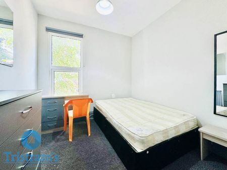 8 bed Semi-Detached House for Rent - Photo 4