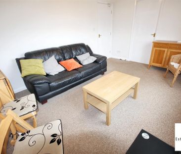 2 Bedroom Flat/Apartment To Let - Photo 3