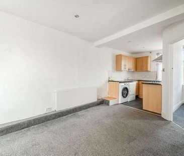 Victoria Road, Ruislip Manor, HA4 - Photo 6