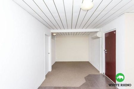 3/18 Trinculo Place, Queanbeyan - Photo 2