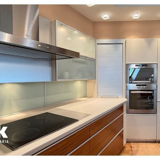 AARK: Exkluzívny 3 izbový byt s panoramatickým výhľadom - 117 m², Vajanského 39, Trnava - CENTRUM MESTA - Fotografia 1