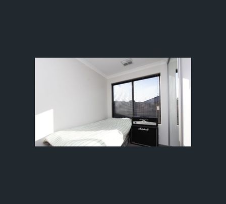 75B Moolyeen Road, Brentwood, WA 6153 - Photo 1
