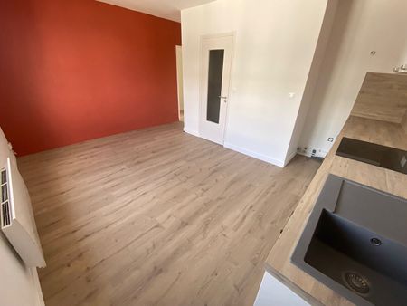 Location Appartement 3 pièces 40m² LILLE 59160 - Photo 3