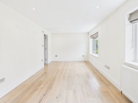 Bakers Wood, Denham, Uxbridge,UB9 - Photo 2