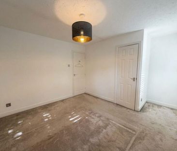 2 bedroom semi-detached house to rent - Photo 4