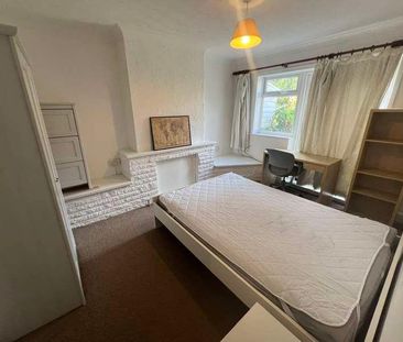 Burgess Road, SO16 - Photo 2