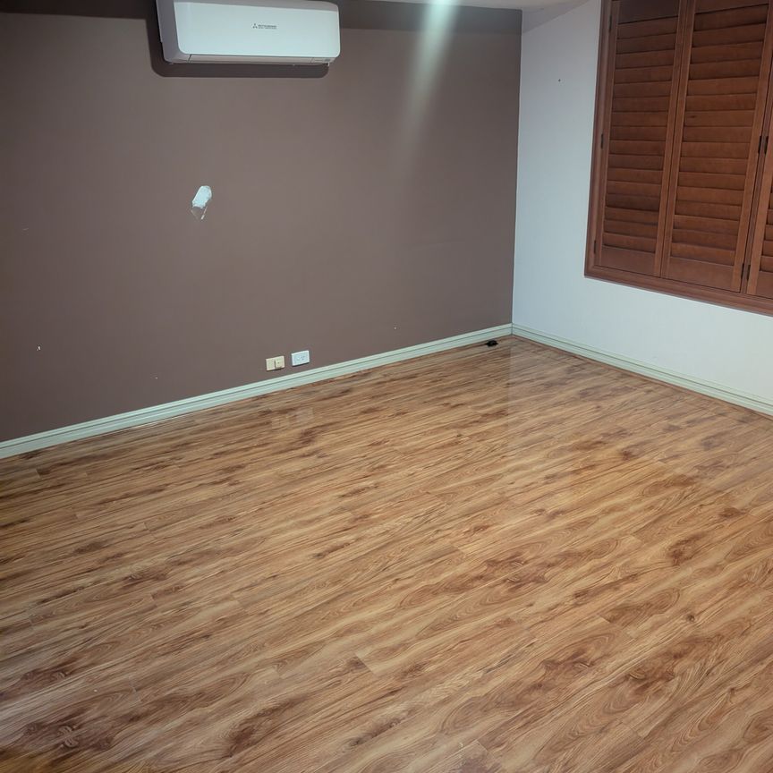 Canning Vale - Photo 1