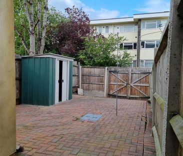 3 bedroom terraced house to rent - Photo 5