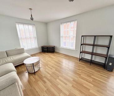 Flagstaff Green, Royal Clarence Yard, Gosport - Photo 1