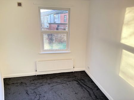 2 Bed Flat, Church Lane, M9 - Photo 2