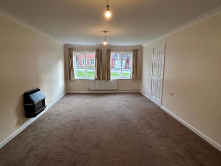 4 bedroom detached house to rent - Photo 2