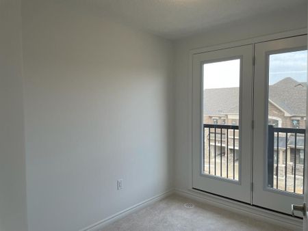 For Lease - 77 Keppel Circle, Brampton, Ontario - Photo 5