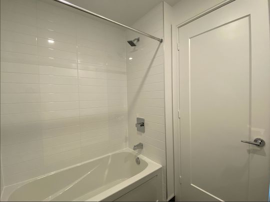 For Lease - 70 Annie Craig Drive Unit# 3206, Toronto, Ontario - Photo 1