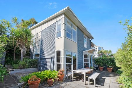 Classic Design – Contemporary Comfort - Photo 3