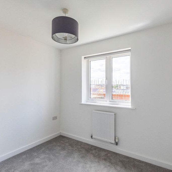 3 bedroom semi-detached house to rent - Photo 1