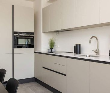Appartement te huur in Kruibeke voor € 810 met 1 slaapkamer - Photo 1