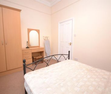 1 bedroom Flat To Let - Photo 3