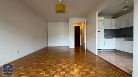 Location Appartement 1 pièce 33m² GRENOBLE 38000 - Photo 2