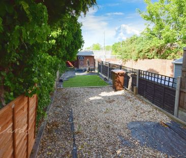 3 bedroom terraced house to rent - Photo 6