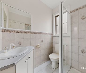 2B Renown Street, Burwood VIC 3125 - House For Rent | Domain - Photo 5