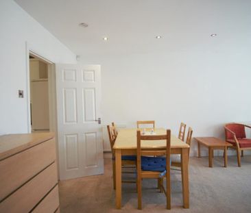 2 bedroom maisonette to rent - Photo 6
