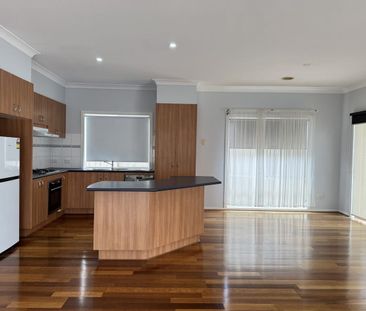 Charming Family Home with Solar Panels - Photo 5