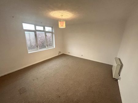 2 bedroom flat to rent - Photo 2