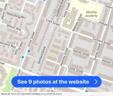 The Square, Grimsby - Photo 1