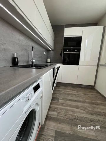 Pronájem bytu 3+1 s lodžií 73 m - Фото 4