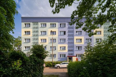 Geräumige 2-Raum-Wohnung / Küche und Bad mit Fenster - Foto 5