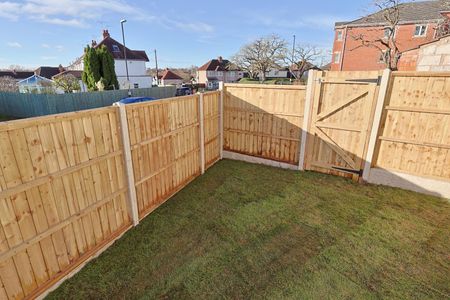 Southbank Road, Coundon, Coventry - Newly Renovated Corner Plot - Photo 2