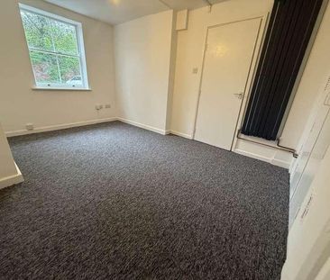 The Halve, Trowbridge, Wiltshire, BA14 - Photo 1