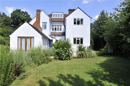 Rexholme, 12 Lower Edgeborough Road, Guildford, Surrey, GU1 2DX - Photo 2