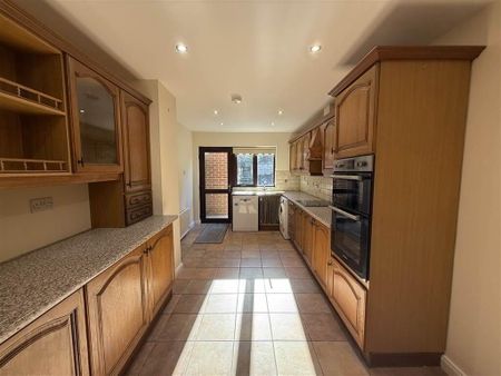 4 Glenshesk Park, Belfast, BT17 9BA - Photo 5