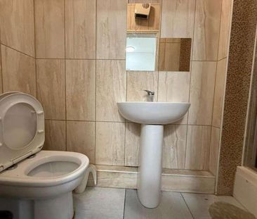 Stratford Road, Sparkhill, B11 - Photo 4