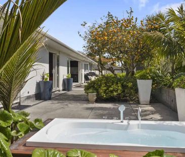 Mid Century Modern Available Short Term - Photo 5