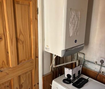 2 bedroom terraced house to rent - Photo 6