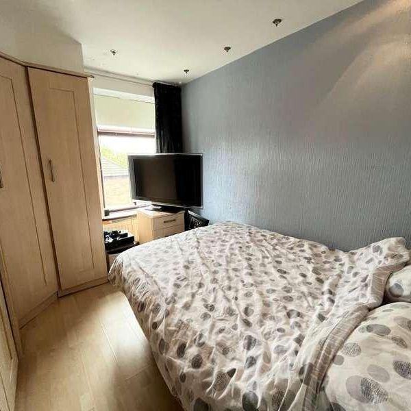 Bradshaw Brow, Bolton, BL2 - Photo 1