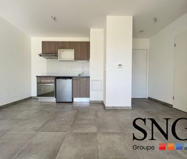 T2 AVEC TERRASSE ET PARKING - Photo 3