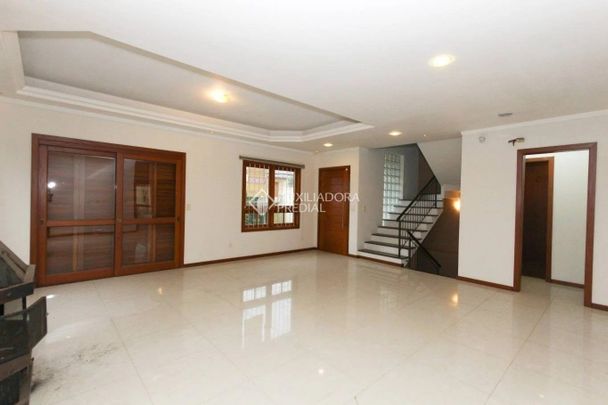 Sobrado com 3 quartos e 300m² para alugar em Nossa Senhora das Graças, Canoas. - Photo 1