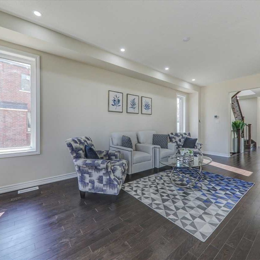 Three bedroom home for rent Whitby - Photo 1