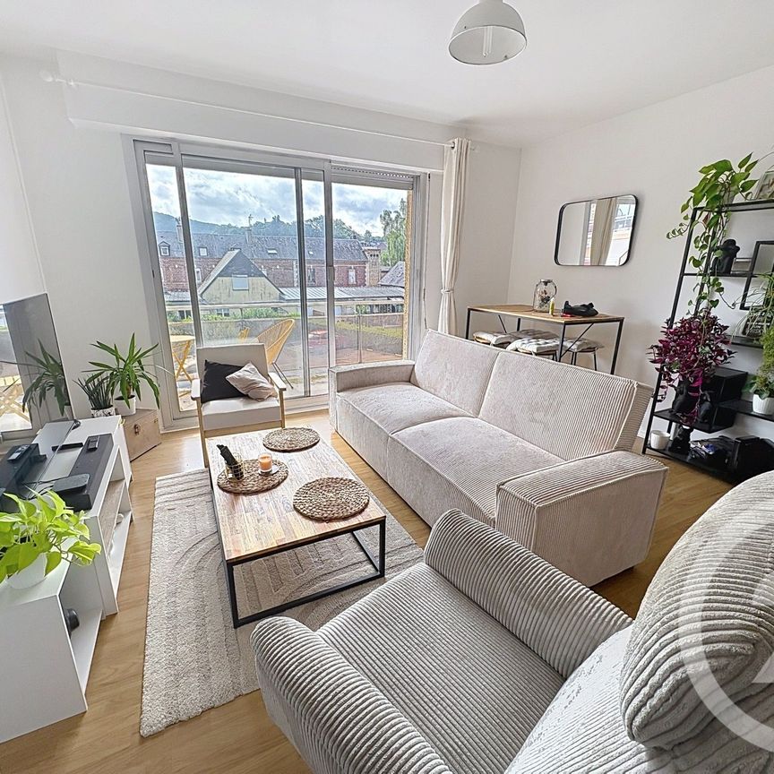 Location Appartement 2 pièces 39m² LILLEBONNE 76170 - Photo 1