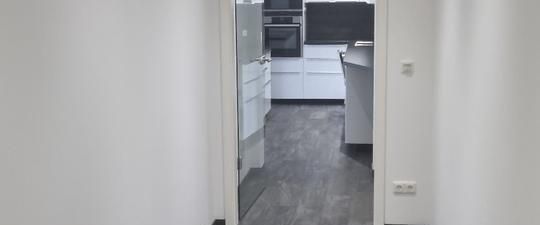 Neubau-Luxus: 96,2m² mit Profiküche, neuer Sauna & Masterbad - Photo 1