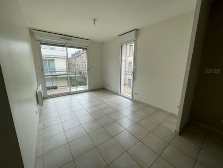 Location Appartement 2 pièces 42m² - Photo 3